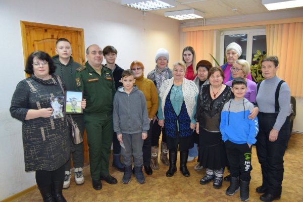 Посетители центров общения старшего поколения СФР по Коми встретились с участниками СВО и их родными
