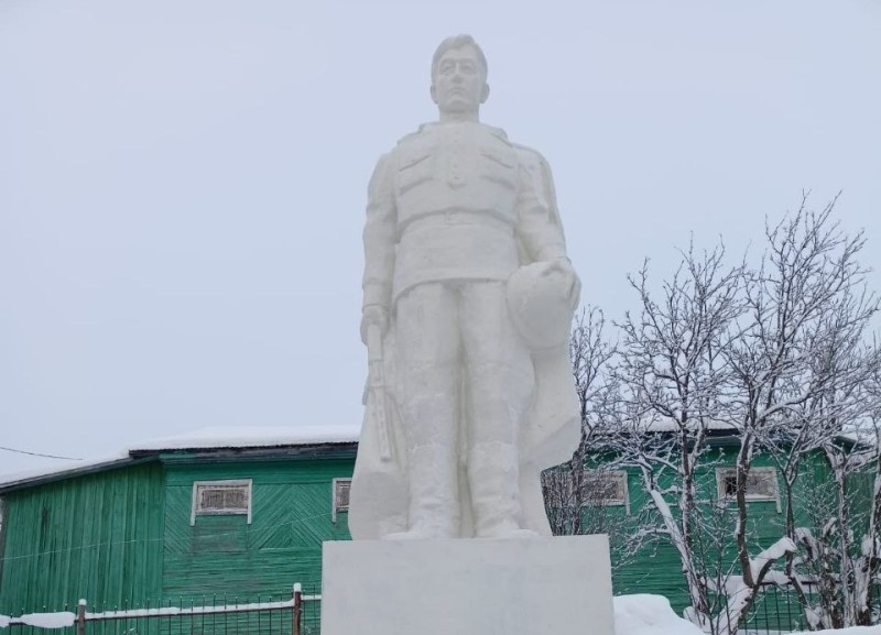 В Кослане обновили памятник "Воину-освободителю"