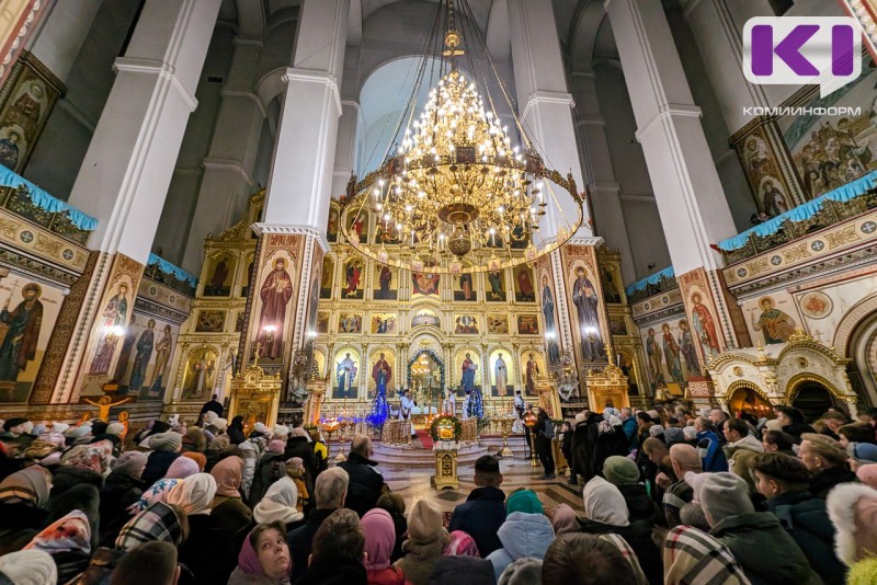 Православные Сыктывкара встретили Рождество Христово 