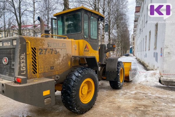 УК и ТСЖ должны расчищать дворы от снега по мере необходимости - Стройжилтехнадзор Коми