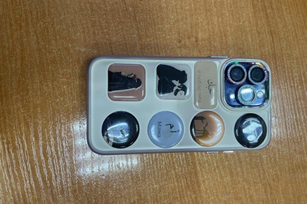 В Сыктывкаре полицейские задержали подозреваемого в краже iPhone 14 Pro MAХ у посетительницы бара