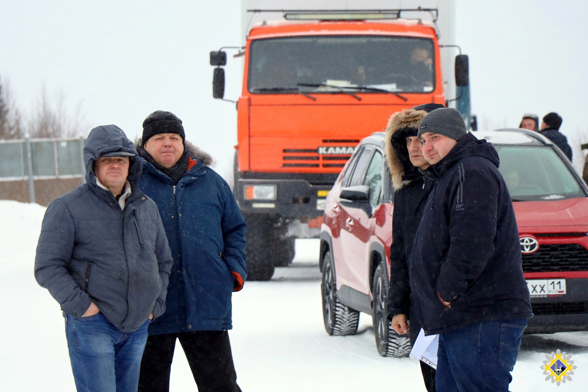 Для проезда автомобилистов открылась зимняя автодорога по маршруту Инта -  Печора - Инта | Комиинформ