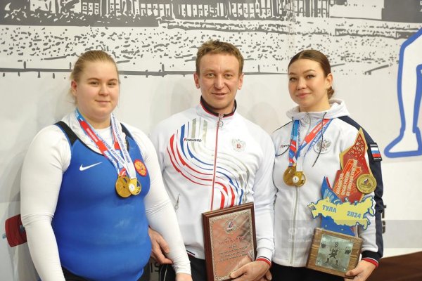 Виктория Орлова и Анастасия Ломакина стали победительницами Кубка России по тяжелой атлетике среди мужчин и женщин