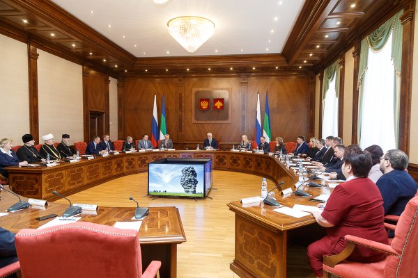 Владимир Уйба провел заседание Совета по гармонизации межэтнических и межконфессиональных отношений в Коми
