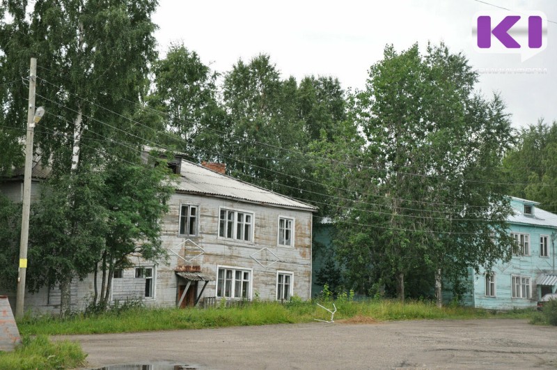 В Троицко-Печорском районе после вмешательства прокуратуры на 12 лет сокращен срок расселения восьми аварийных домов