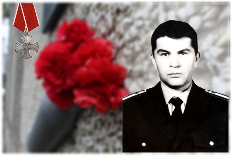 В Сыктывкаре сотрудники ОМОН "Зырянин" почтили память погибшего бойца отряда