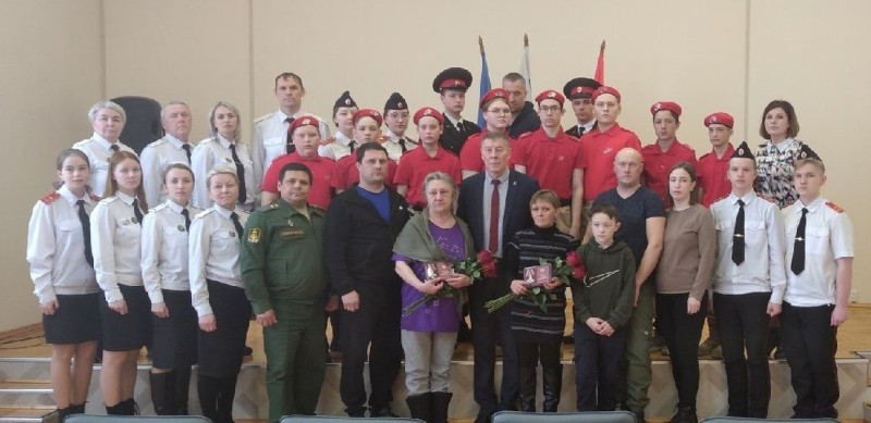 Глава Усть-Цилемского района вручил ордена Мужества семьям военнослужащих, погибших в зоне СВО