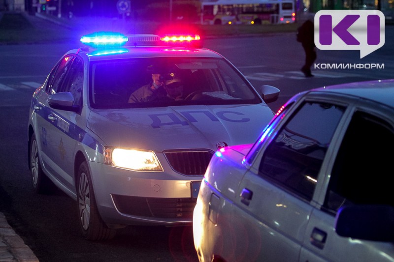 В Прилузье возбуждено уголовное дело в отношении водителя, пытавшегося дать взятку госавтоинспектору

