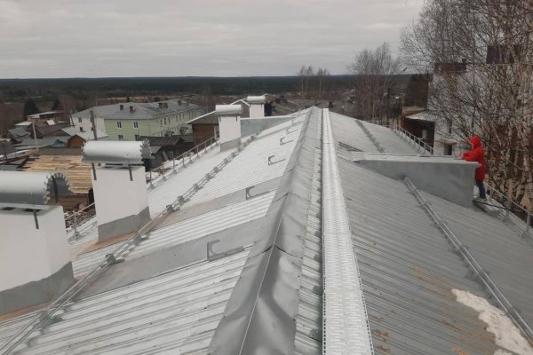 Жители дома 16 по ул Мира в Койгородке обрели новую крышу