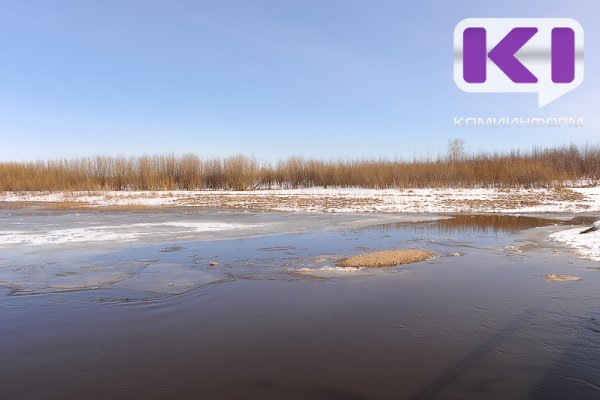 На участке реки Колвы, на реке Адзьве, в верхнем течении Усы сохраняется ледостав