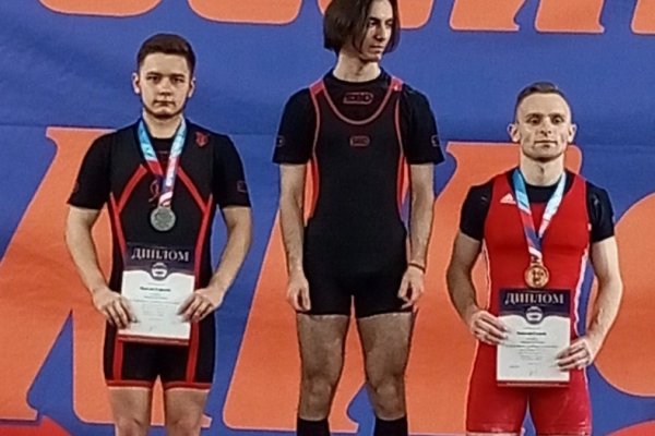 Ярослав Елфимов - серебряный призер первенства России по пауэрлифтингу