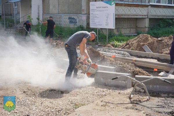 В Сыктывкаре частично завершен ремонт дворов
