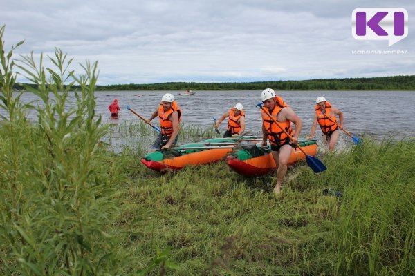 Помочь утопающему: в Сыктывдинском районе прошли соревнования спасателей на воде 