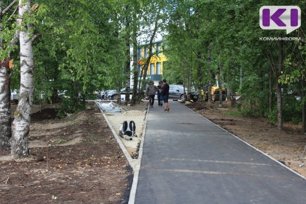 Тротуар вдоль Октябрьского проспекта готов на 85% - мэр Сыктывкара 