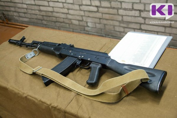 Ухтинец попытался через курьерскую службы отправить автомат АК-74М в Новосибирск