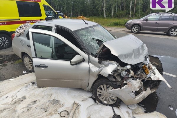 Пострадавшие в ДТП под Сыктывкаром водитель и пассажирка Datsun on-DO не были пристегнуты ремнями безопасности