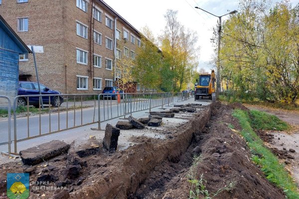 По улице Заводской в Сыктывкаре начато обустройство тротуаров от улицы Кирова до улицы Советской