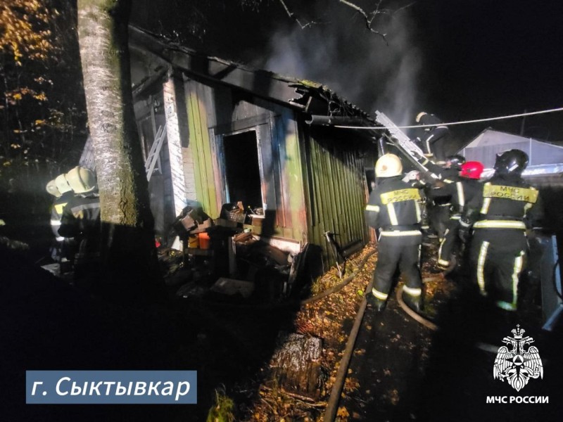 На пожаре по ул.Папанина в Сыктывкаре погиб мужчина 