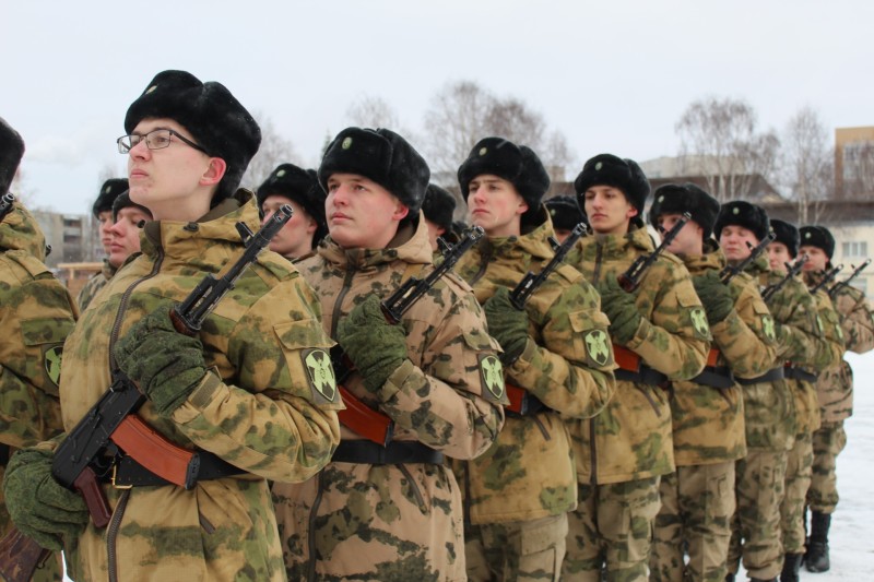 Более ста военнослужащих осеннего призыва приняли присягу в Сыктывкаре