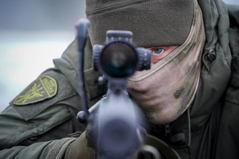 Под Петербургом росгвардейцы из Коми отработали стрельбу из гранатометов и снайперских винтовок

