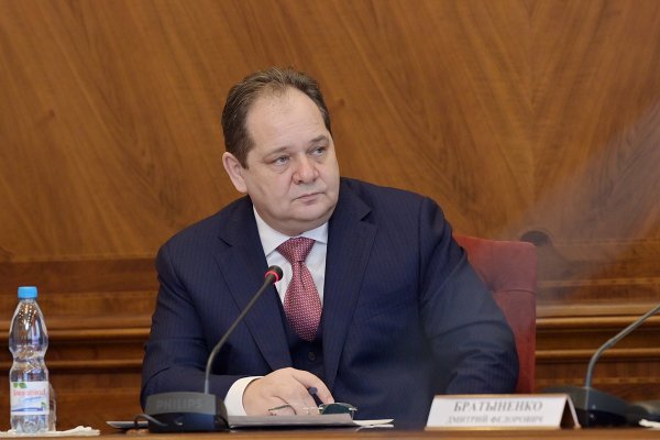 Ростислав Гольдштейн поставил задачу Правительству Коми сделать службу сети МФЦ более клиентоцентричной

