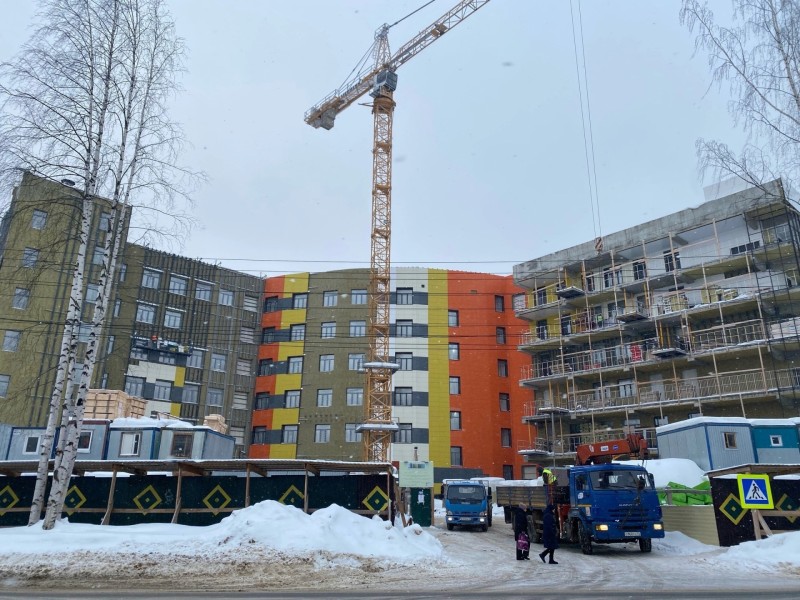 На стройке Республиканской инфекционной больницы в Сыктывкаре трудятся 78 рабочих

