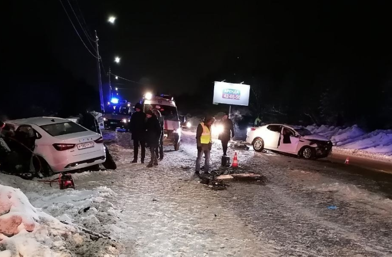 Выжившие в смертельном ДТП на эжвинской трассе находятся в реанимации
