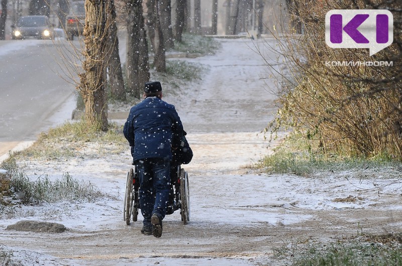 С 2025 года ОСФР по Коми проактивно назначает надбавку на уход к пенсии пожилых людей и инвалидов I группы