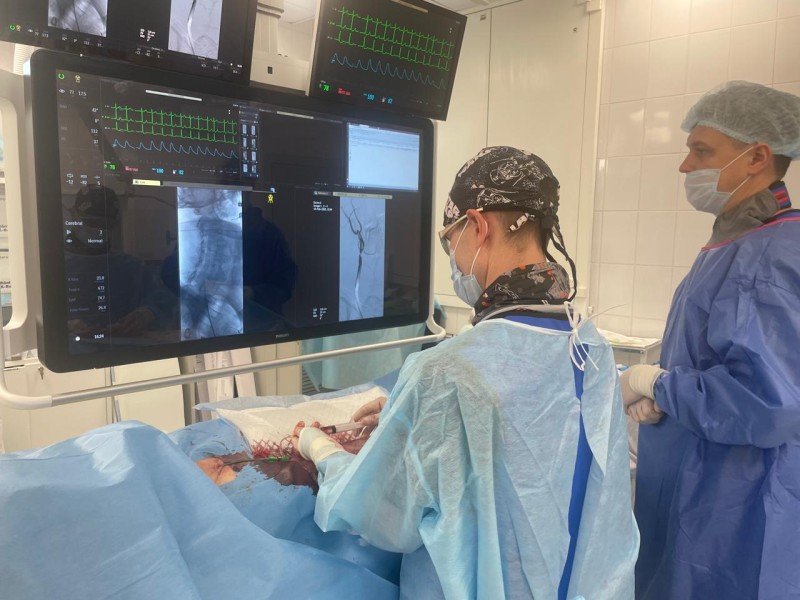 Врачи республиканского Кардиодиспансера провели в Ухте мастер-классы по операциям на сонных артериях