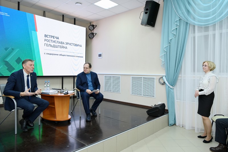 Ростислав Гольдштейн поблагодарил устьцилёмов за сохранение памяти о героях и выдающихся земляках