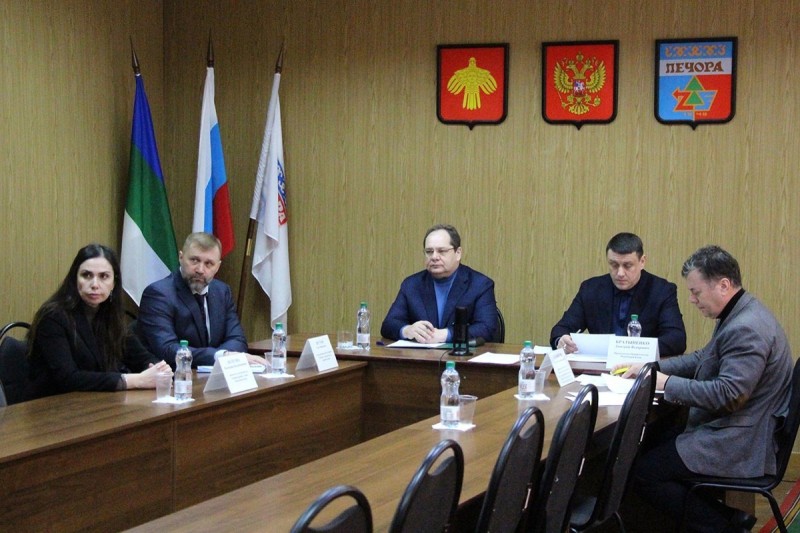 Мобильное правительство: врио главы Коми провел первое выездное аппаратное совещание