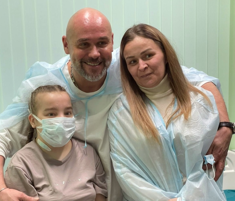 Известный актер Максим Аверин навестил юную сыктывкарку в отделении онкогематологии РДКБ