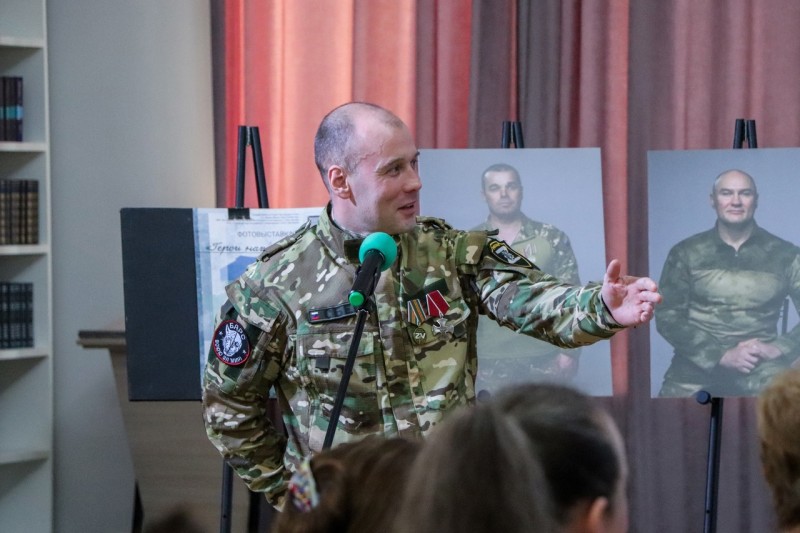 В Нацбиблотеке Коми начала работать фотовыставка "Герои нашего города"