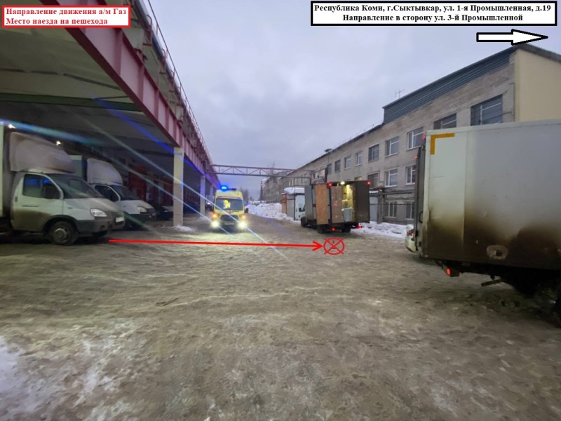 В Сыктывкаре госпитализировали пешехода, попавшего под колеса грузовика