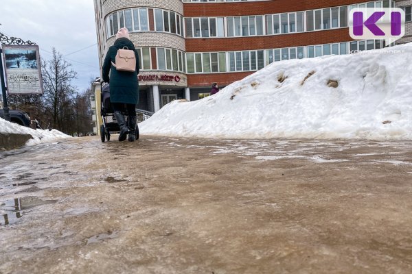 В Сыктывкаре в следующем году планируют использовать гранитную крошку от гололеда