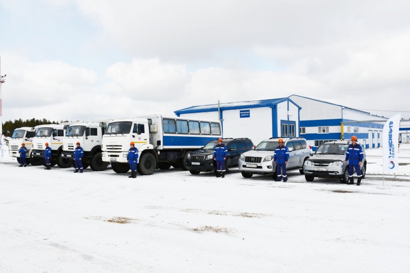 АО "Транснефть – Север" передало транспорт участникам СВО