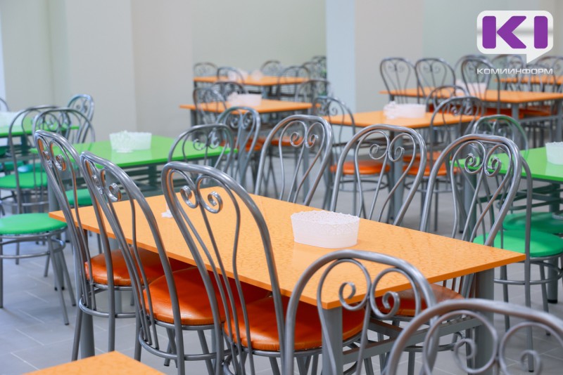 В усинской школе №4 столовую переоборудуют в кафе