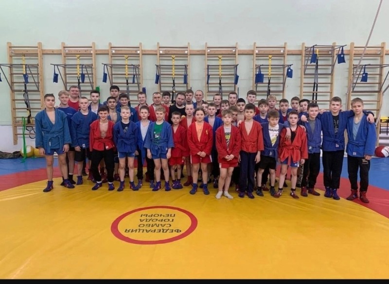 Поддержка самбо в Печоре – это инвестиция в будущее наших детей - спортсмен Геворг Киракосян прокомментировал итоги прямой линии с врио главы Коми