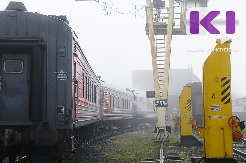 Трудоустройство бывшего полицейского в Елецкую дистанцию пути РЖД привело к штрафу 