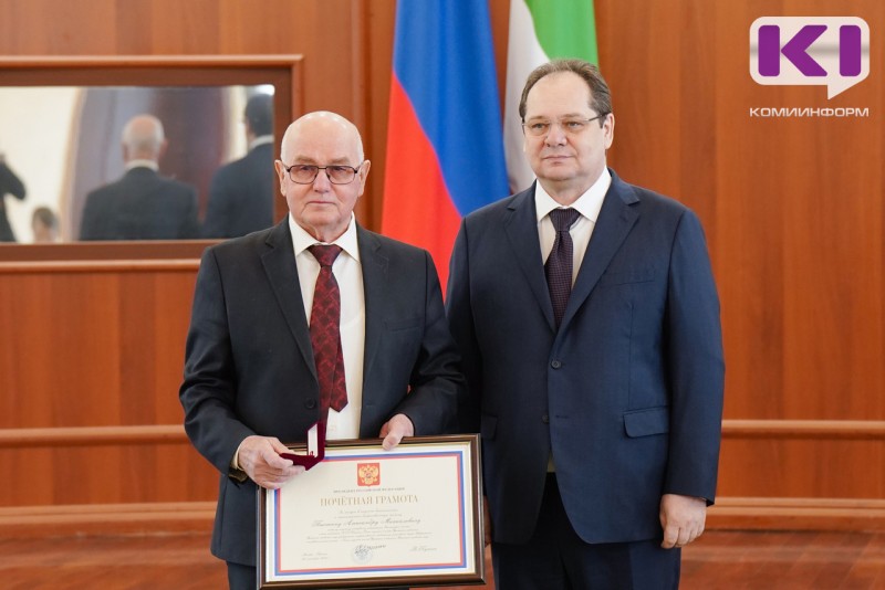 Ростислав Гольдштейн на вручении почетных наград: "Лучшие в республике не заканчиваются!"