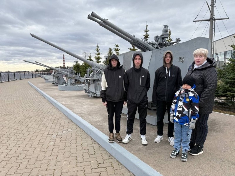 АО "Транснефть – Север" организовало экскурсии по местам боевой славы для воспитанников детского дома Республики Коми