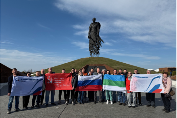 Работники АО 