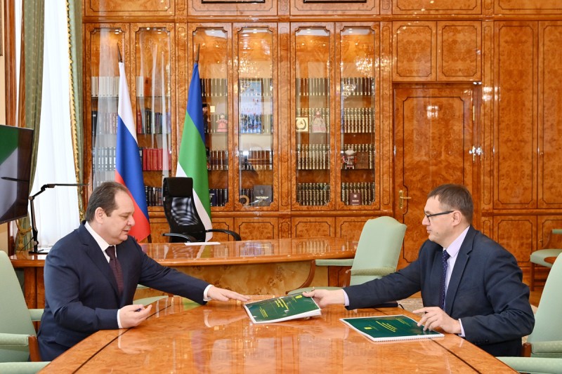 Масштабные инвестиции в развитие: Ростислав Гольдштейн и Сергей Рубан обсудили приоритеты Усть-Куломского района на 2025 год