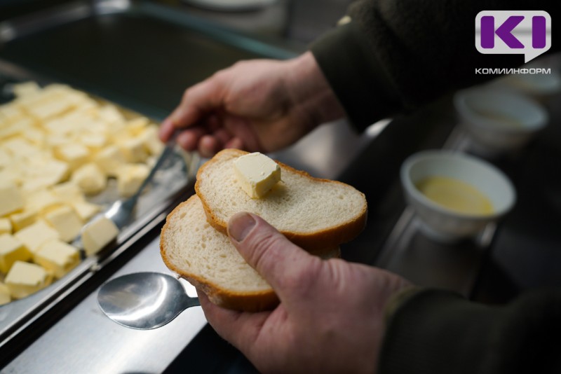 За неделю в Коми подорожало сливочное масло и подешевели огурцы
