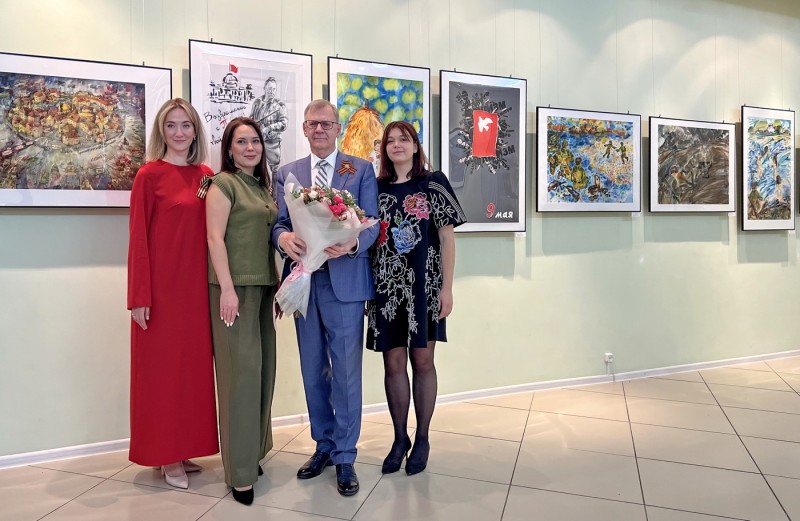 В художественной школе Воркуты открылась выставка, посвященная 80-летию Великой Победы