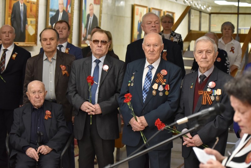 В Госсовете Коми почтили память 111 депутатов Верховного Совета, ушедших на фронт