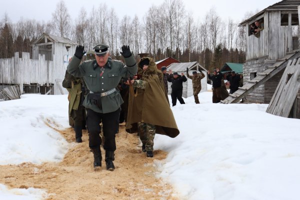 Рейхстаг взят: в Ухте прошла масштабная реконструкция исторической операции Красной Армии