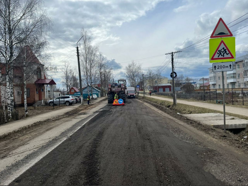 В Усть-Вымском районе приступили к дорожному ремонту

