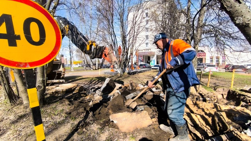 В Сыктывкаре обустраивают остановочные комплексы