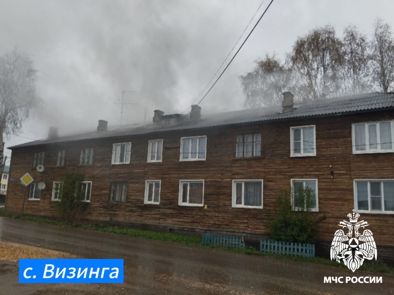 В Коми из горящего дома эвакуировали 25 человек